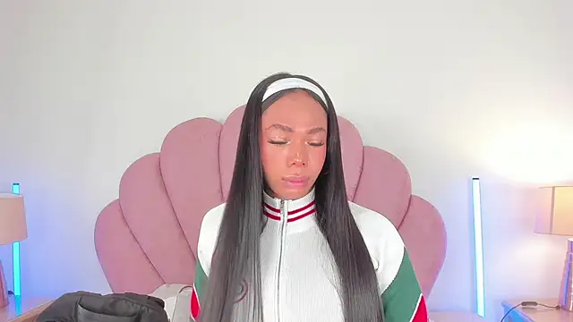 Nicole Paradise online show from March 26, 12:44 pm