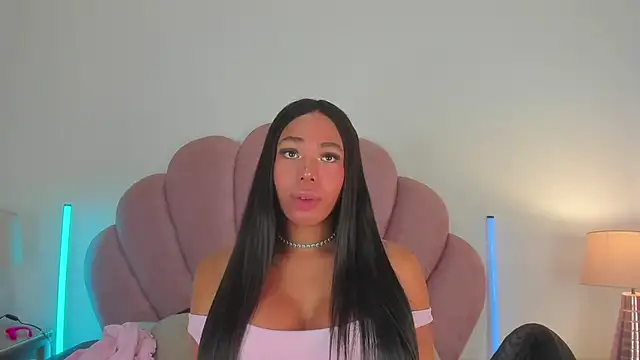 Nicole Paradise online show from April 8, 1:00 pm