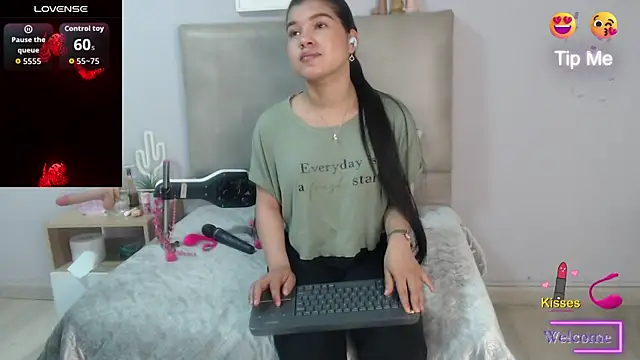 SophiaMeyerst online show from July 9, 2:54 pm