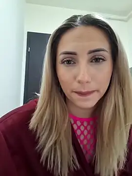 Snapshot of DeeaFUN25 chatting on February 19, 2:33 am DeeaFUN25 online show from February 19, 2:33 am