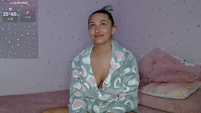 Snapshot of DeeaFUN25 chatting on November 26, 4:41 pm DeeaFUN25 online show from November 26, 4:41 pm