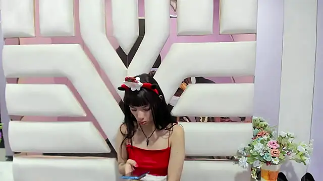 Aurora 18 online show from December 14, 5:47 pm