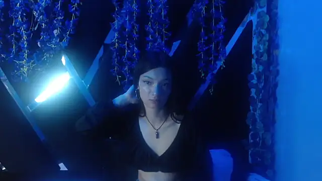 Aurora 18 online show from September 18, 2:19 pm