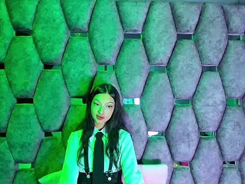 Aurora 18 online show from January 8, 2:41 pm