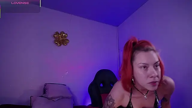 alejandrafitt online show from March 6, 3:58 am