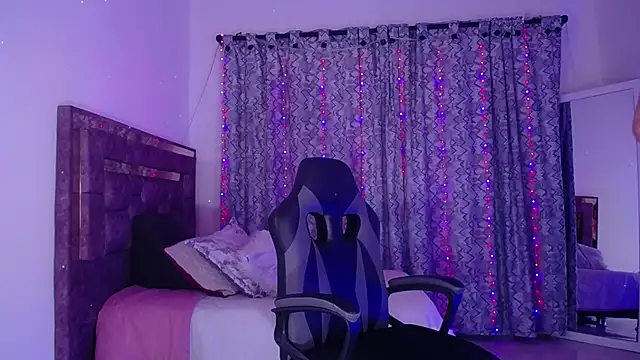 alejandrafitt online show from April 23, 5:41 am