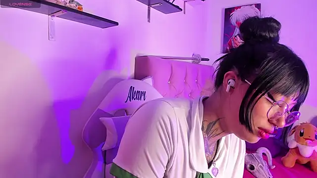 Akari1 Mischief online show from December 19, 11:46 pm