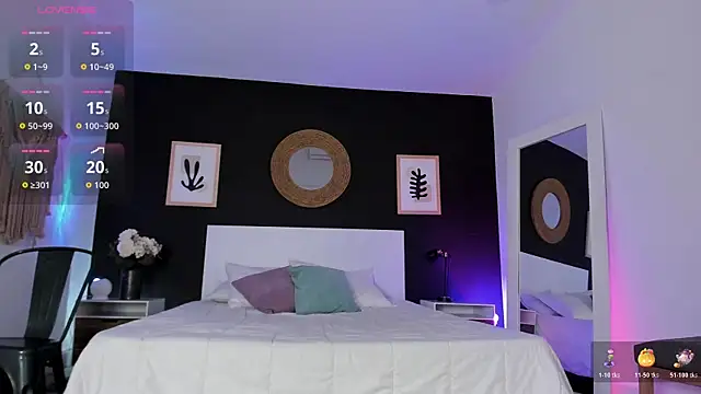 VioletPaket online show from February 4, 12:22 pm