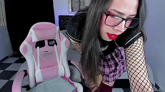 paula kawaiifu  online show from February 8, 2:16 pm