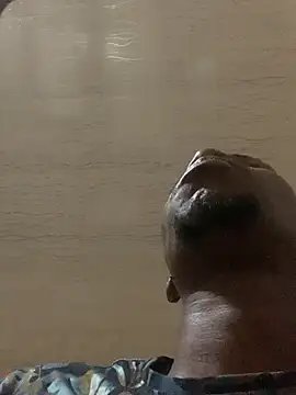 Snapshot of DManL chatting on January 10, 8:43 pm DManL online show from January 10, 8:43 pm