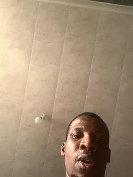 Snapshot of DManL chatting on January 13, 6:08 am DManL online show from January 13, 6:08 am