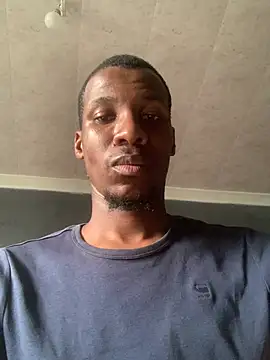 Snapshot of DManL chatting on January 15, 6:51 am DManL online show from January 15, 6:51 am