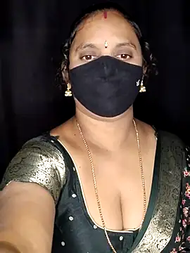 vintage-vibs online show from March 17, 6:17 am