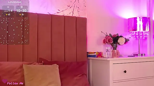 Snapshot of PinkySparks chatting on September 19, 4:40 pm PinkySparks online show from September 19, 4:40 pm