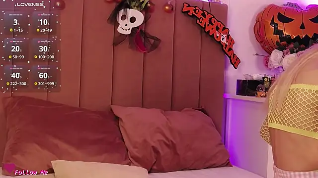 Snapshot of PinkySparks chatting on October 29, 7:37 pm PinkySparks online show from October 29, 7:37 pm