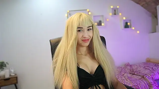 Amai  Liu online show from October 19, 5:57 pm