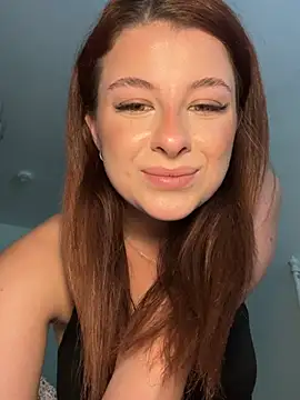 Mia-Minou online show from July 7, 12:53 pm
