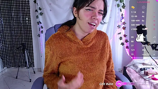 Snapshot of sophie_north chatting on September 10, 2:39 pm sophie north online show from September 10, 2:39 pm