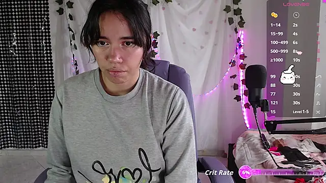Snapshot of sophie_north chatting on September 20, 8:21 pm sophie north online show from September 20, 8:21 pm