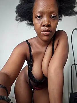 curvysexybody online show from March 29, 8:36 am