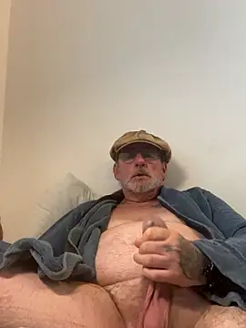 Snapshot of oldenglishguy chatting on June 23, 7:45 pm oldenglishguy online show from June 23, 7:45 pm
