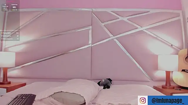 Snapshot of Lunapage chatting on January 21, 7:17 pm Lunapage online show from January 21, 7:17 pm