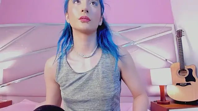 Snapshot of Lunapage chatting on February 28, 4:10 pm Lunapage online show from February 28, 4:10 pm