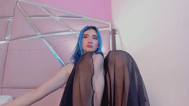 Snapshot of Lunapage chatting on March 6, 4:07 pm Lunapage online show from March 6, 4:07 pm