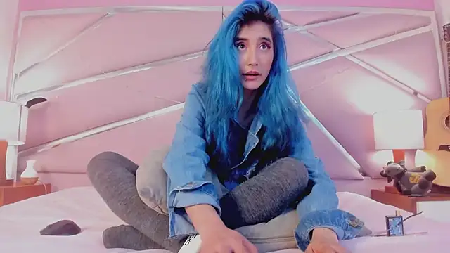 Snapshot of Lunapage chatting on March 7, 7:16 pm Lunapage online show from March 7, 7:16 pm