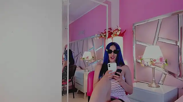 Snapshot of Lunapage chatting on September 8, 8:30 pm Lunapage online show from September 8, 8:30 pm