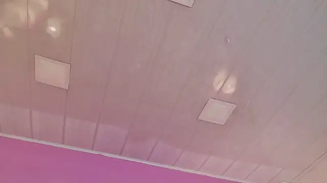 Snapshot of Lunapage chatting on October 20, 8:31 pm Lunapage online show from October 20, 8:31 pm