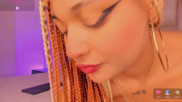  CurlyGirl  online show from November 27, 7:49 pm