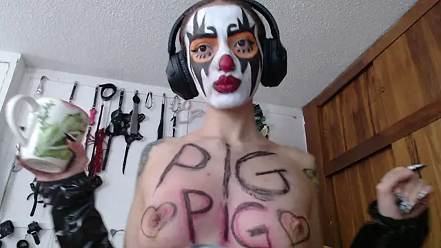 Eloise-brown online show from December 25, 7:45 pm