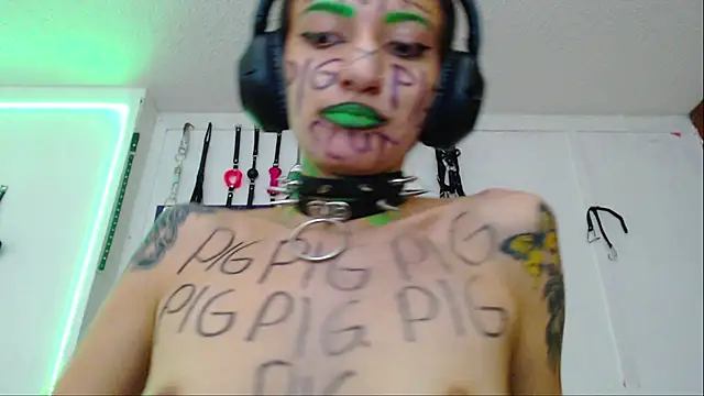 Eloise-brown online show from February 6, 10:32 pm