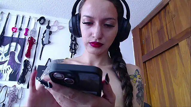 Eloise-brown online show from February 9, 8:24 pm