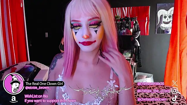 Snapshot of Eloise-brown chatting on May 29, 7:12 pm Eloise-brown online show from May 29, 7:12 pm