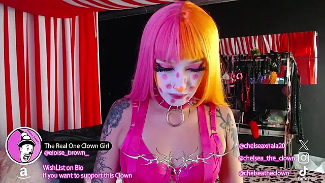 Snapshot of Eloise-brown chatting on May 30, 8:17 pm Eloise-brown online show from May 30, 8:17 pm