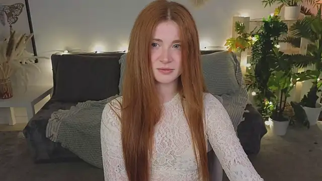Freckle Diyana online show from June 24, 3:55 pm