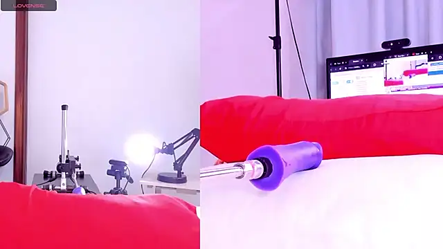 Saskia  Summer online show from March 9, 1:15 pm