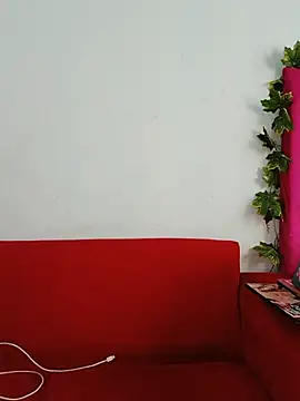 Miss Moriah online show from July 10, 1:58 pm