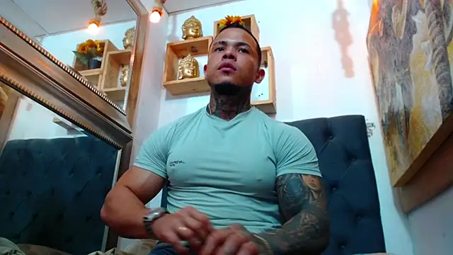 Snapshot of david_rousse_ chatting on January 6, 6:36 am david rousse  online show from January 6, 6:36 am