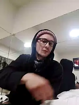 Snapshot of gabelove369 chatting on December 6, 6:59 am gabelove369 online show from December 6, 6:59 am