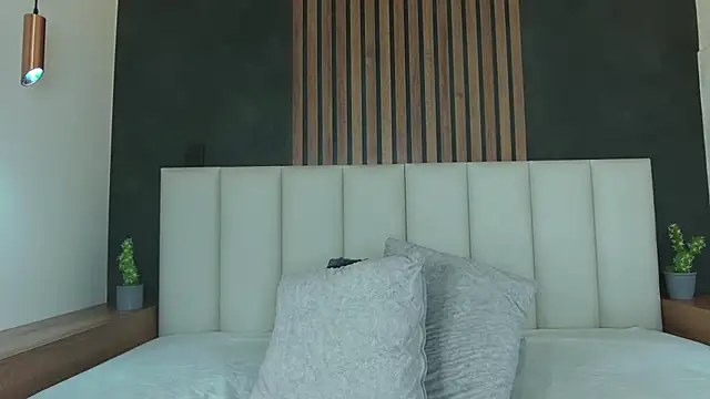 AmyPalmmer online show from February 19, 6:43 pm