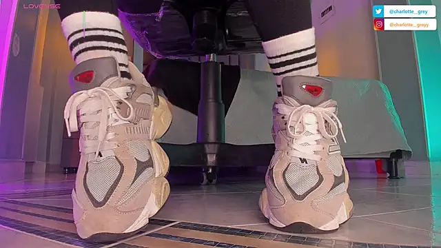 charlotte  grey online show from September 28, 11:26 am