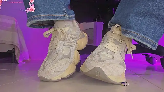 charlotte  grey online show from March 3, 7:53 pm