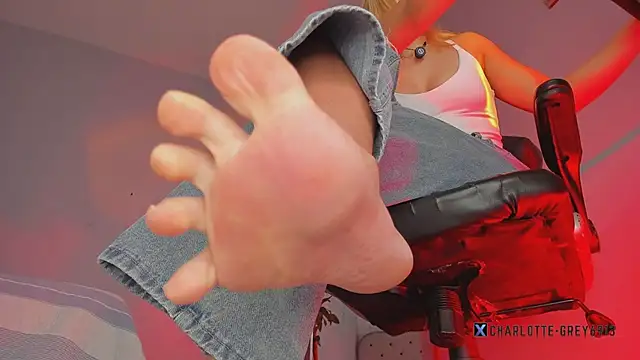 charlotte  grey online show from March 9, 8:35 pm