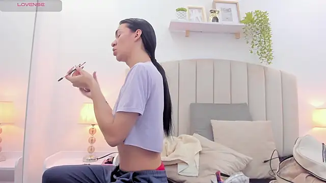 Mia thompson 19 online show from September 18, 8:11 pm