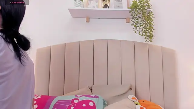 Mia thompson 19 online show from October 20, 7:58 pm