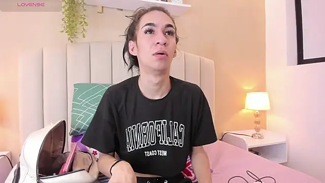 Mia thompson 19 online show from January 14, 6:57 pm