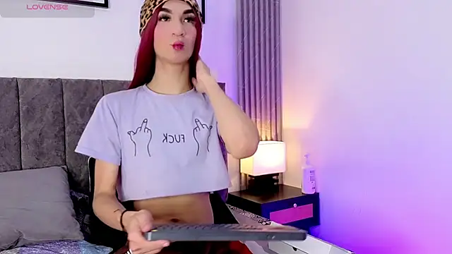 Mia thompson 19 online show from April 22, 8:21 pm